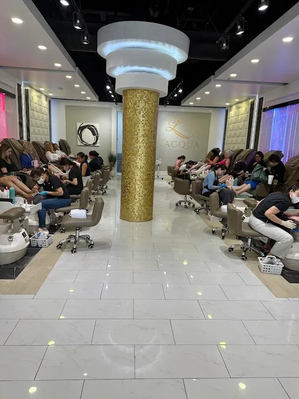 L’acqua Nails and Lashes - Nail Salon Kansas City Mo — Nail salon in Kansas City